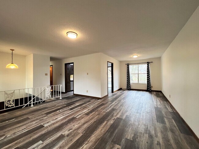 Photo - 4 BEDROOM HOME IN FARRAGUT!!!