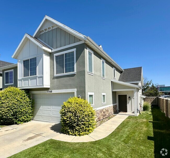 Building Photo - 1748 Winford Dr Rental