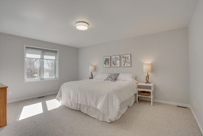 940 Military Pkwy