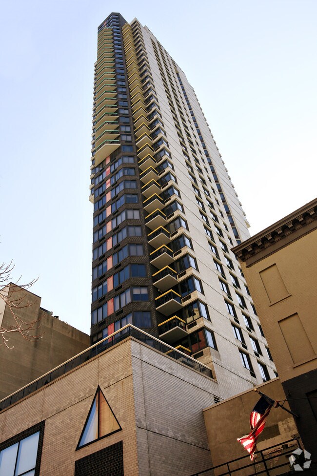 Photo - 303 E 60th St