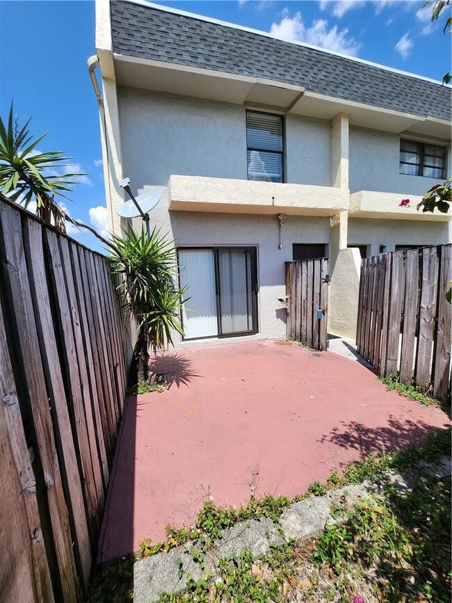 Photo - 2400 NW 52nd Ave Unit 2400