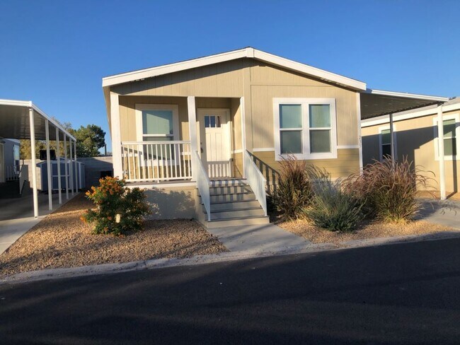 Building Photo - 3700 Stewart Ave