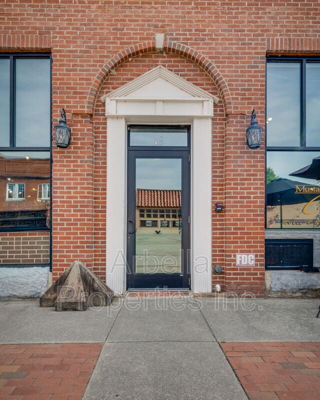 Photo - 116 E Market St Unit Apt 4