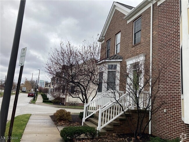 Building Photo - 8520 Chester Pkwy Rental