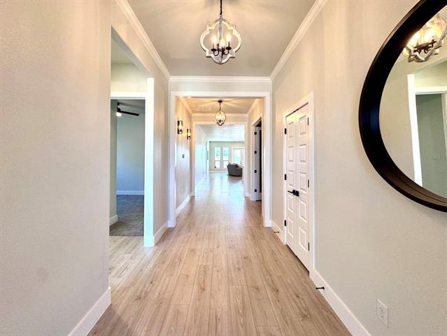 2402 Amesbury Dr