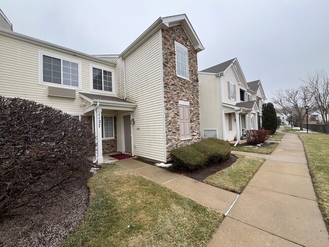 Photo - 1127 Silverstone Dr Unit 1127