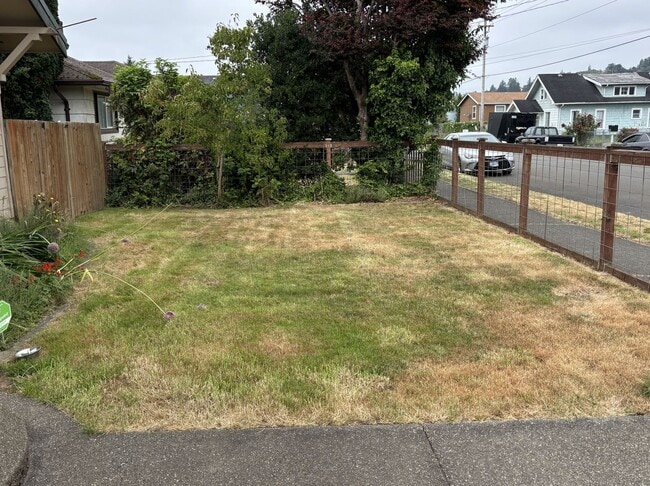 Photo - 2824 Aberdeen Ave