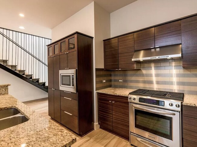 Photo - 1907 W 30th St Unidad A