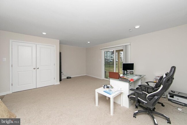 Photo - 272 Macoun Way