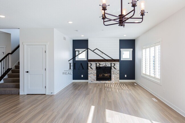 Photo - 4144 Genevieve Ln NW
