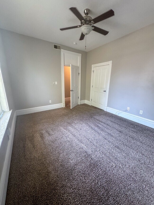6919 Michigan Ave Unit 1F