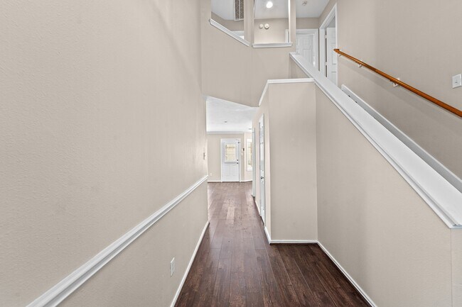 Photo - 6923 Cobblestone Path