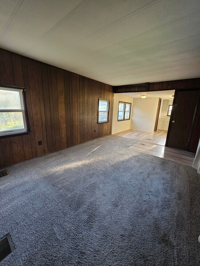 Photo - 1100 Pines Rd