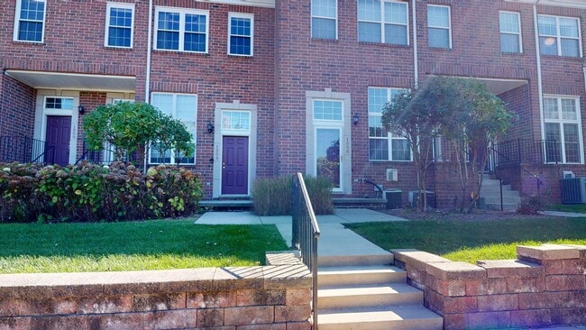 Photo - 1906 Lindsay Ln