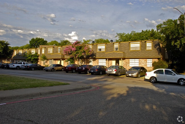 Remond Cliff Plaza - Remond Cliff Plaza