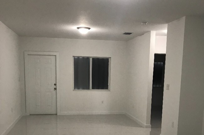 Photo - 1996 NW 47th St