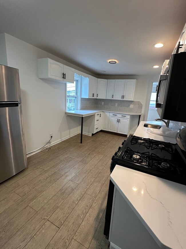 Cocina - 94 Carlton Ave Unidad 2BR plus BONUSROOM