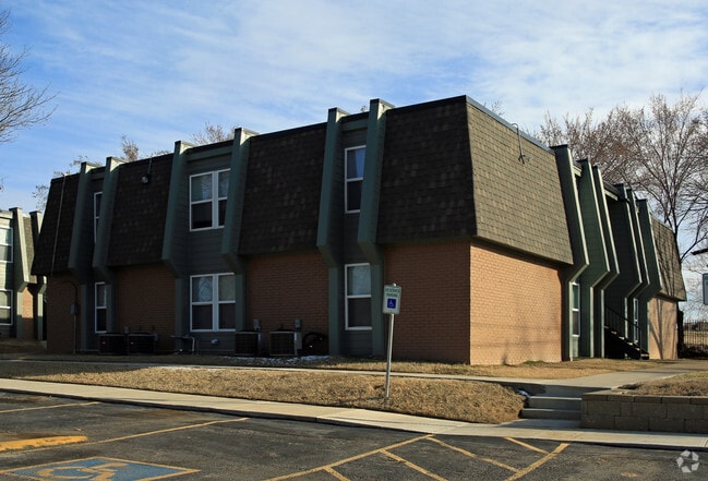 Photo - Coweta Apartments