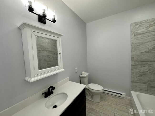 Photo - 1109 W State St