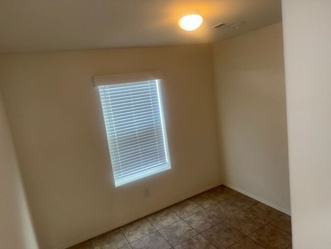 Photo - 1111 N Lamb Blvd