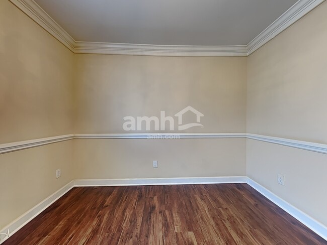 Photo - 817 Winterside Ln