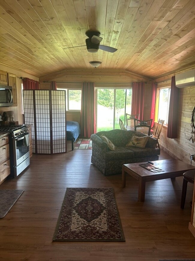 Photo - 218 Pheasant Rd
