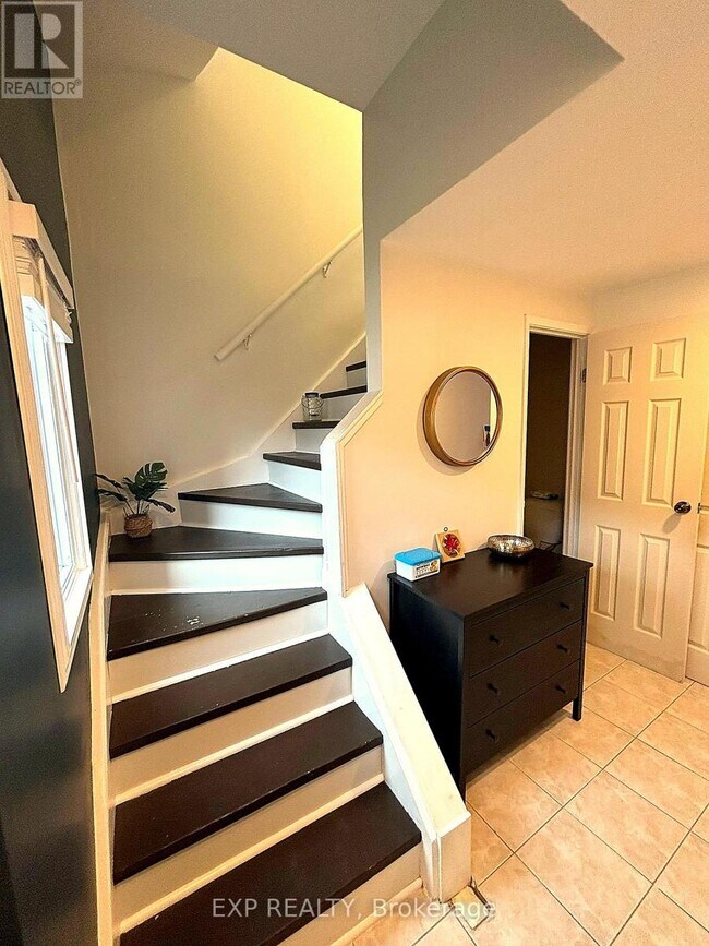 Photo - 1255 Upper Gage Ave