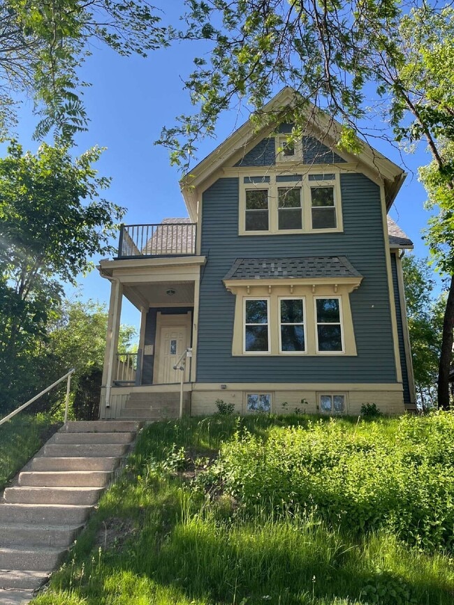 Photo - 1106 E Pryor Ave Townhome
