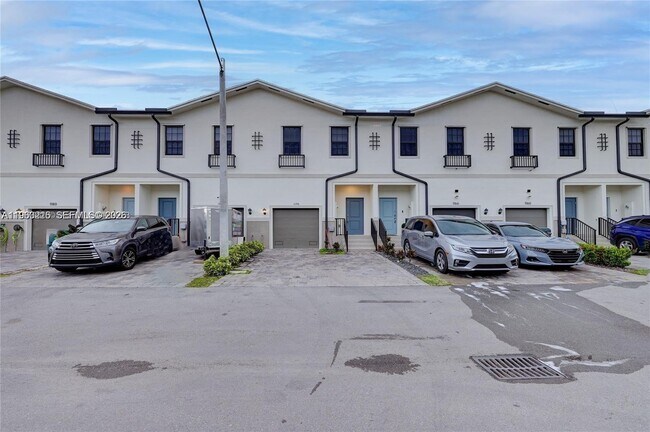 Building Photo - 1170 SW 7th Ct