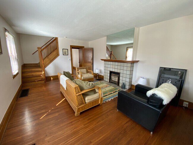 Photo - W Patterson Ave 72-74 NLLS Unit 74