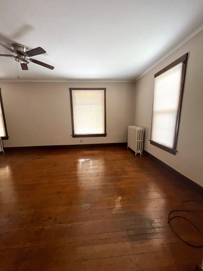 Photo - 2224 Iowa St Unidad 2224 Iowa Street Lower