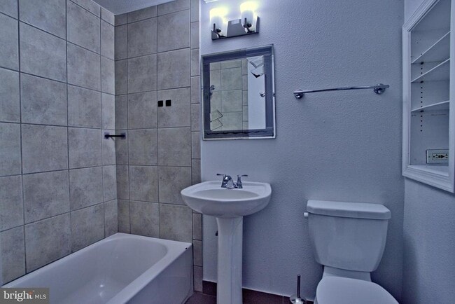 Photo - 7475 Little River Turnpike Unit 101