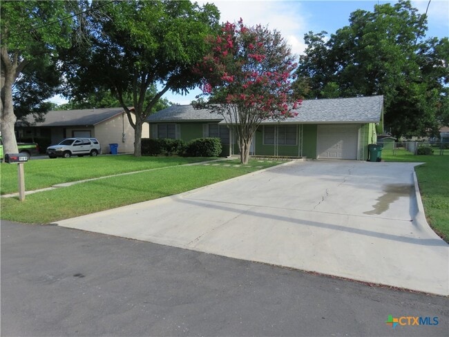 Photo - 969 Kunkel St