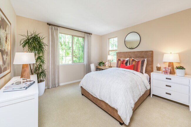 Mirasol Apartment Homes