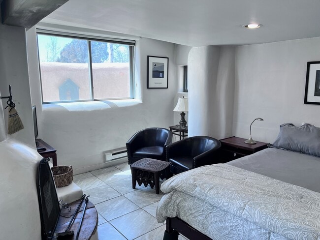 11 New Mexico 230Unit 3, Blanca Unidad 3