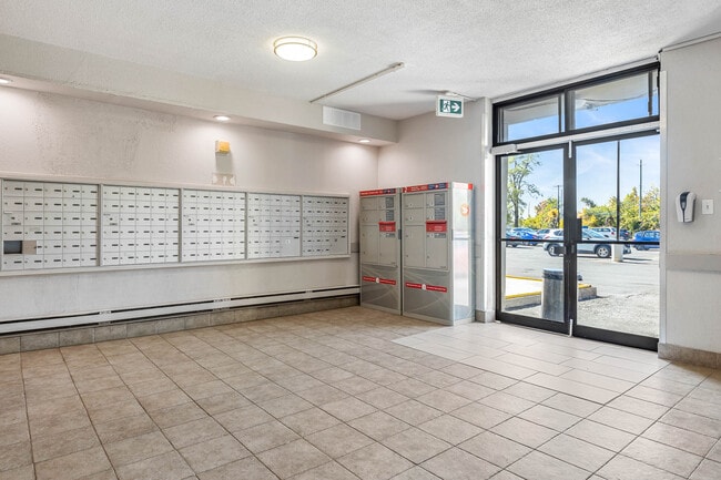 Photo - Greenview Apartments