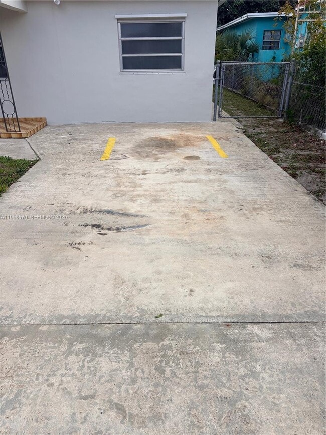 Photo - 536 E 27th St Unidad E1