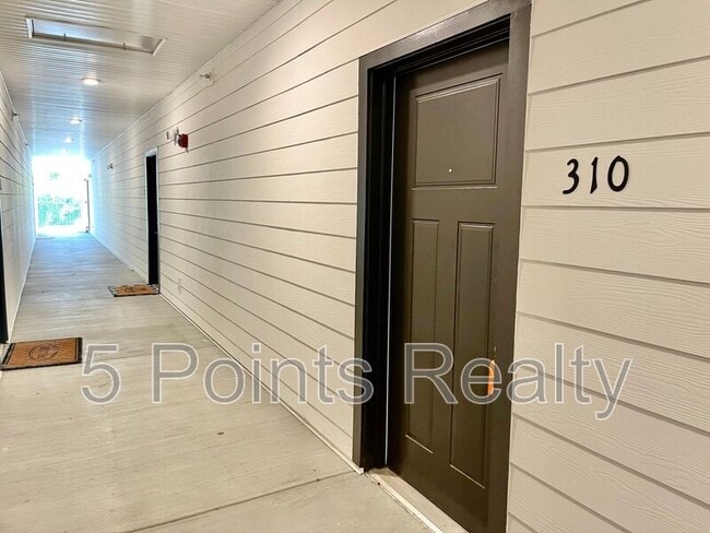 Photo - 934 Governors Ct Unidad #310