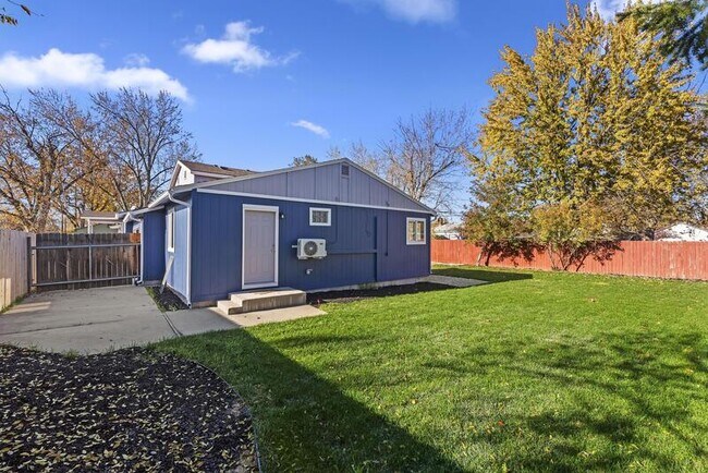 Building Photo - 3718 Custer Dr Rental