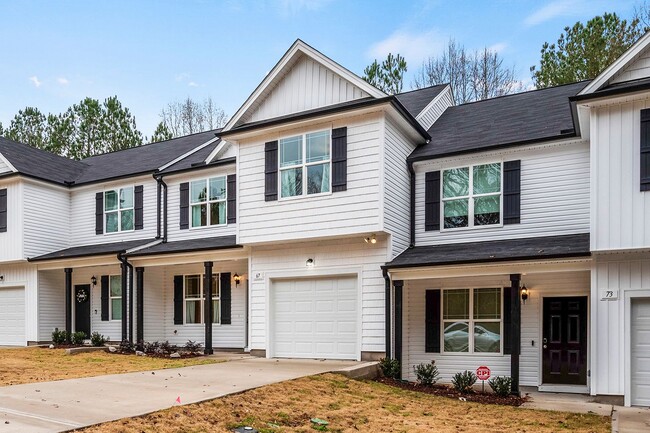 Photo - MOVE IN READY! 4 bedroom 2.5 bathroom town...