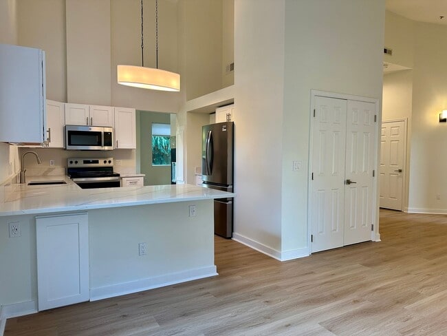 Photo - Beautiful 2 bed/2 Bath townhouse in Kenmore