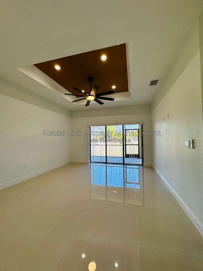 Photo - 3948 20th St W