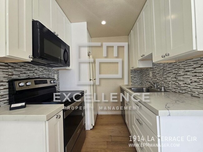 Photo - 1914 La Terrace Cir