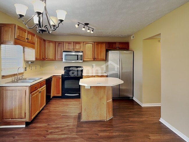 Photo - 6739 Dorchester Dr