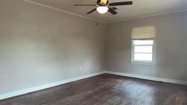Photo - 1605 W 31st Ave