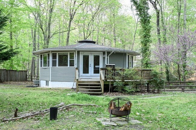 Building Photo - 12433 Cree Ln