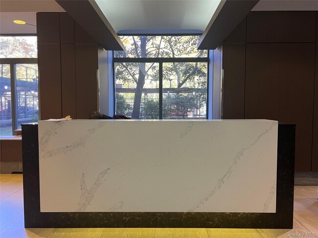 Photo - 62-54-62-97 97th Pl Unit 12J