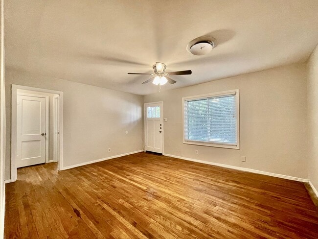 Photo - 407 Sarah St Unit A