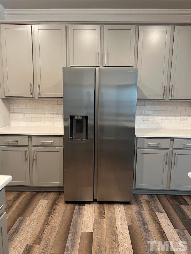 Photo - End Unit Townhome for Rent 3 bedroom Double Garage