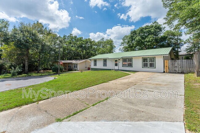 Photo - 126 Camellia Pl